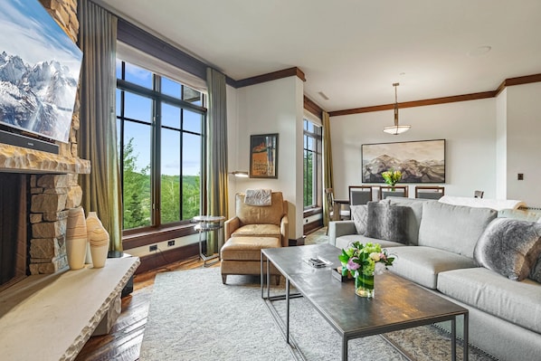 Condo, 3 Bedrooms | Living area | Smart TV, streaming services