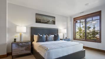 Condo, 2 habitaciones | 2 habitaciones, tabla de planchar con plancha y wifi gratis