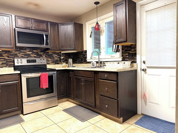 Fridge, microwave, oven, dishwasher