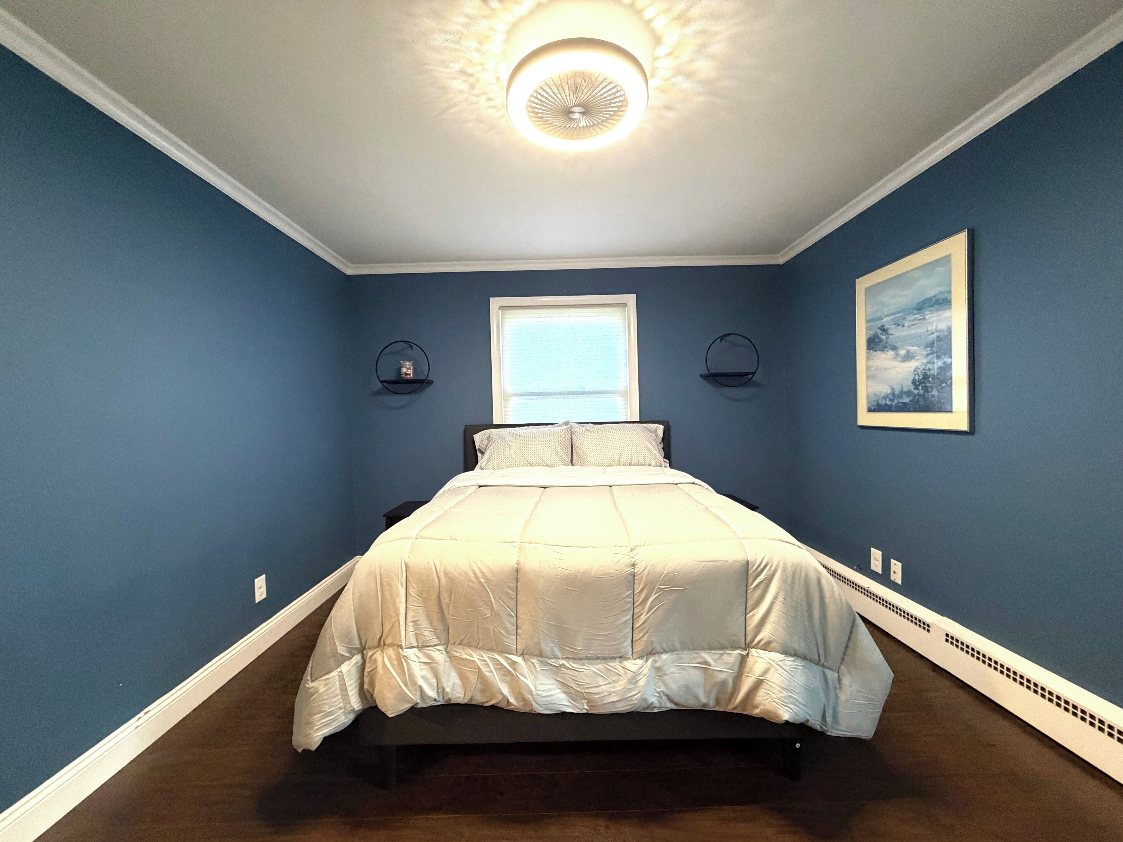 4 bedrooms, internet, bed sheets