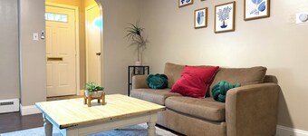 Spacious 4-Bedroom Home for Groups & Families — Minutes from Hartford