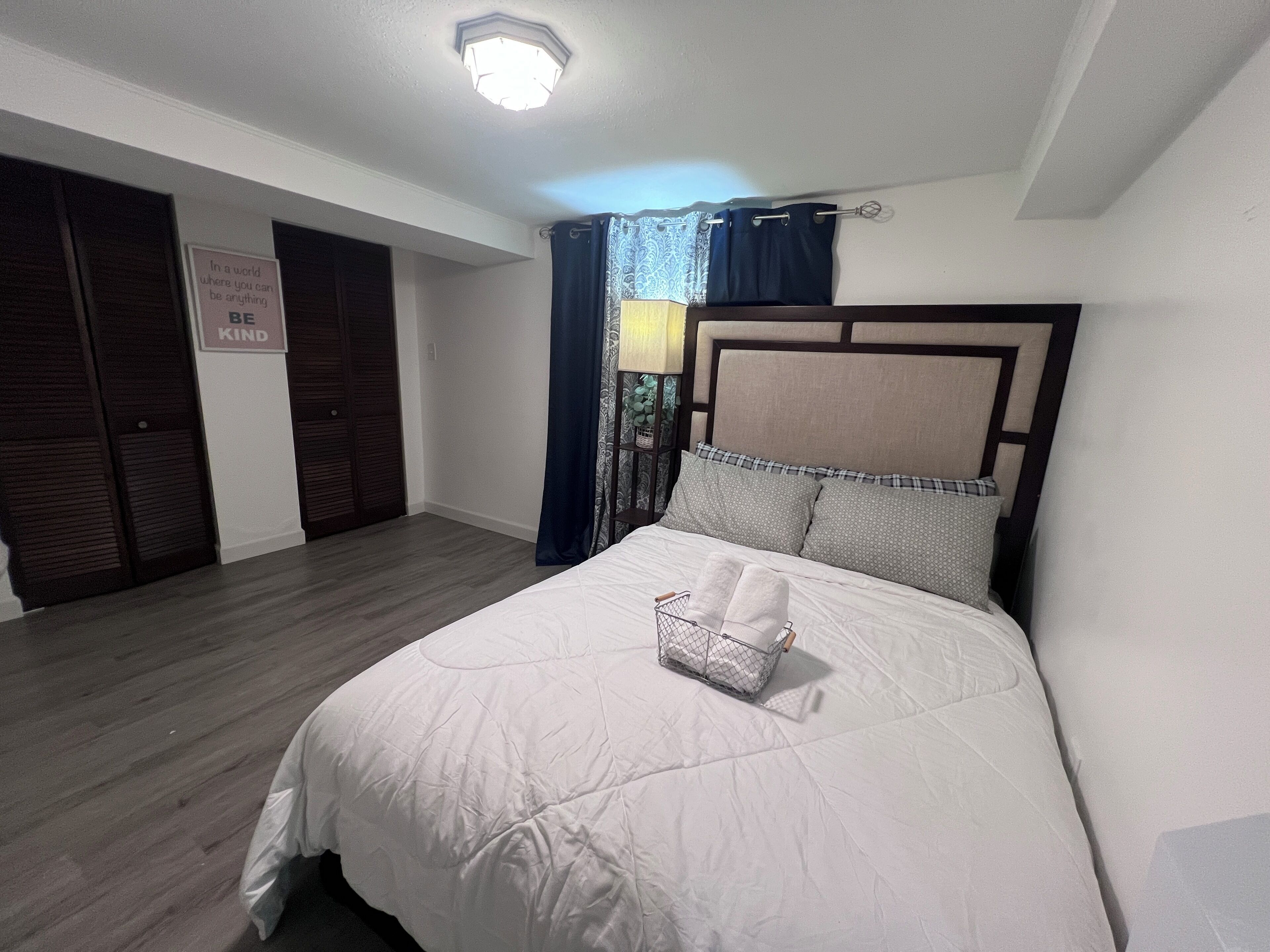 4 camere, accesso a Internet, lenzuola