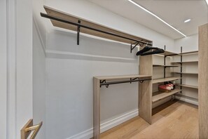 Nhà, 4 phòng ngủ | Nội thất