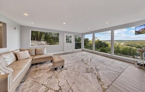 Nhà, 4 phòng ngủ | Khu phòng khách