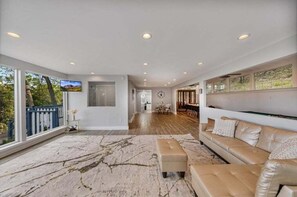 House, 4 Bedrooms | Interior