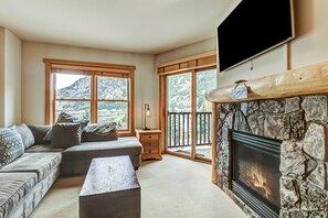 Condo, 1 chambre | Aire de séjour