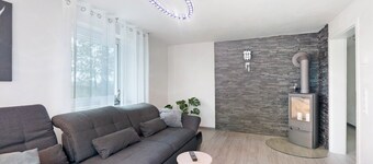 Apartment 'Helga's Horizon' with Private Terrace, Wi-Fi and Hot Tub