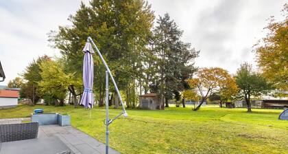 Apartment 'Helga's Horizon' with Private Terrace, Wi-Fi and Hot Tub