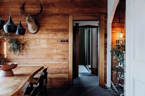 Dining - Where the majestic Southern Alps meet the wild West Coast, Drifting Sands offers something truly extraordinary, a rare ocean-to-alps escape that captures the raw beauty of New Zealand's untamed coastline.<br><br>The Upper Deck, now welcomes 12 guests (Hokitika)