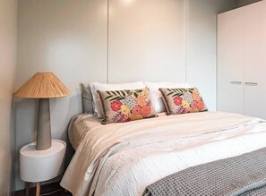 1 quarto, Wi-Fi de cortesia, roupa de cama