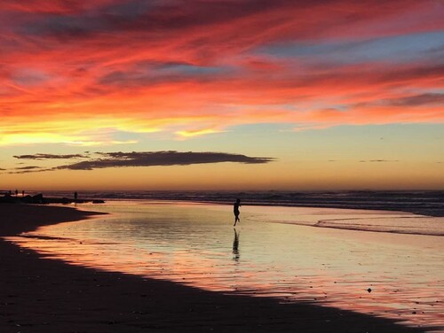 This house is a 2 bedroom(s), 1 bathrooms, located in Hokitika, West Coast.