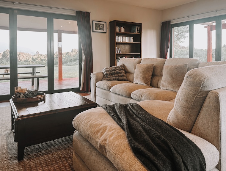 Mountain View Retreat - The Perfect Private Escape - Hokitika