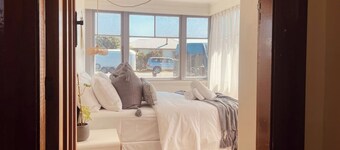 This house is a 3 bedroom(s), 1.5 bathrooms, located in Hokitika, West Coast.