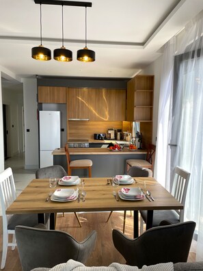 تناول الطعام