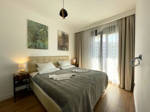 2 makuuhuonetta, silitysrauta/-lauta, Wi-Fi, vuodevaatteet