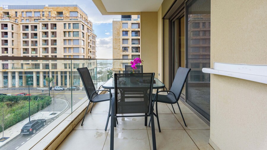 Viva 3-BR Apt in Waterfront Dbayeh
