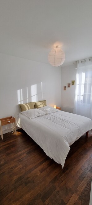 3 عدّة غرف نوم وواي فاي وملاءات أسرّة