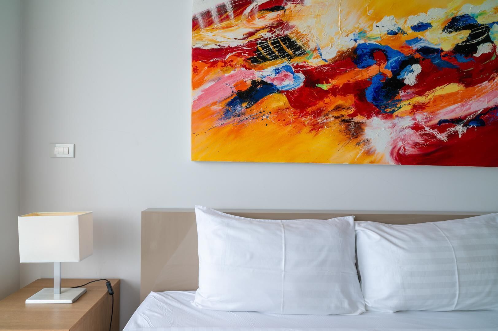 Appartement, balcon, vue sur la mer | Coffre-fort, espace de travail pour ordinateurs portables