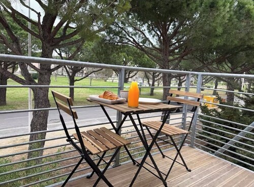 Le Balcon du ponant- T3 with terrace/view of park