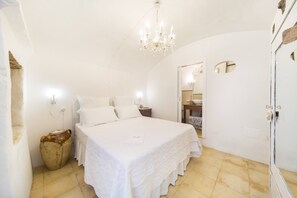 Room, 1 Bedroom, Smoking | 1 bedroom - Room-b&b in Gallipoli Master Room (Gallipoli)