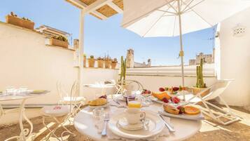 Room, 1 Bedroom, Smoking | Outdoor dining