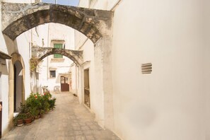 Room, 1 Bedroom, Smoking | Property grounds - Room-b&b in Gallipoli Master Room (Gallipoli)