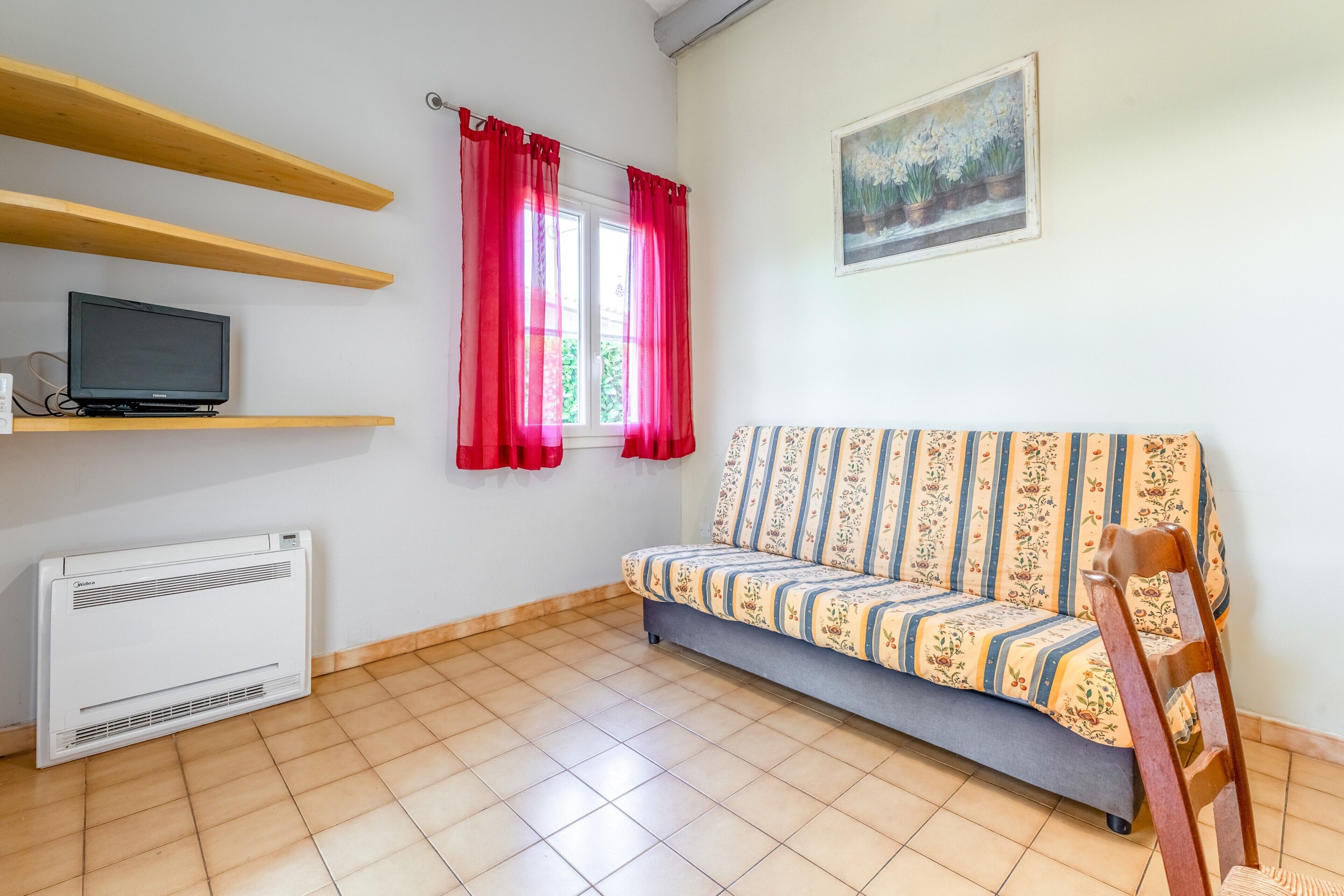 Holiday Home 'Gite Fontenelle Alpilles' With Shared Pool, Wi-fi & Air Conditioning - Arles