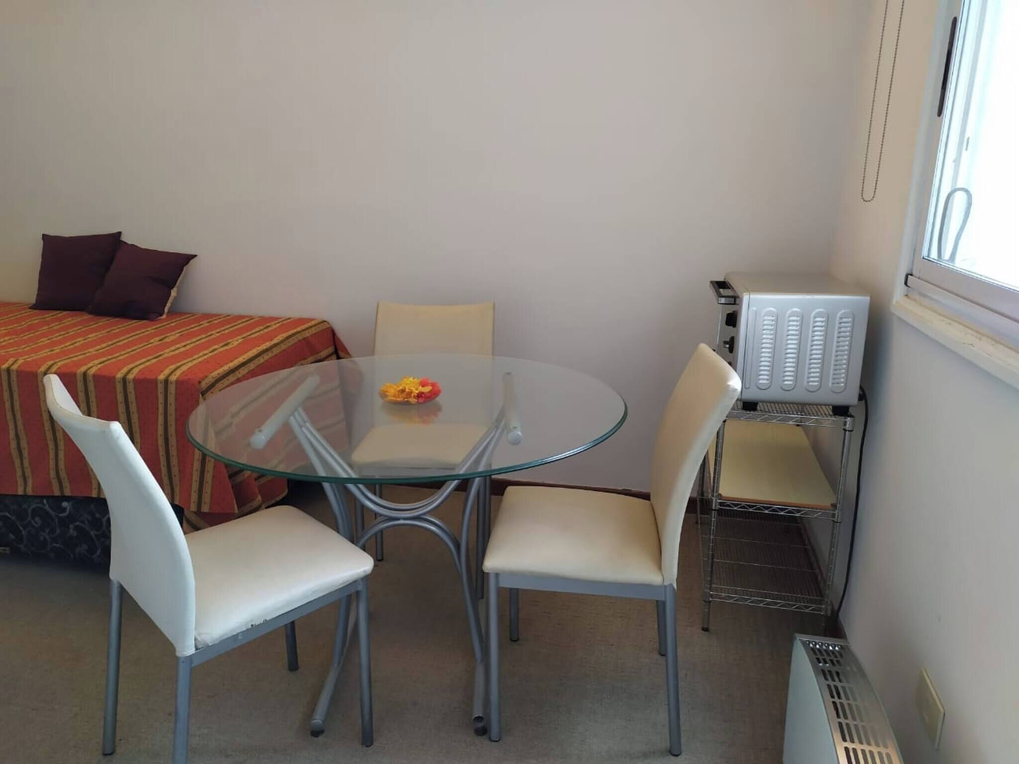 Apartment, 1 Schlafzimmer, barrierefrei, Stadtblick | Speisen