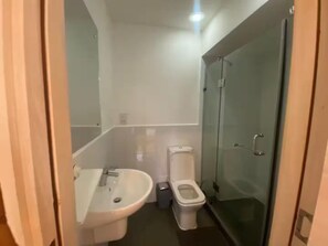 Handtücher, Seife, Toilettenpapier