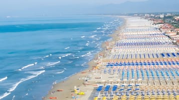 Una spiaggia nelle vicinanze