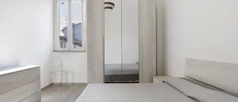 2 室のベッドルーム、WiFi、ベッドシーツ