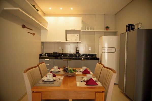 Apartment, Smoking