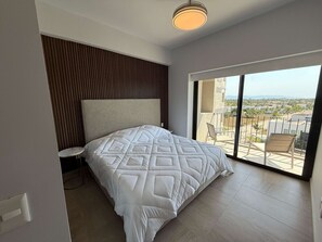 2 makuuhuonetta, työpöytä, silitysrauta/-lauta, Wi-Fi