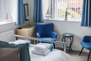 1 chambre, fer et planche à repasser, Wi-Fi, draps fournis