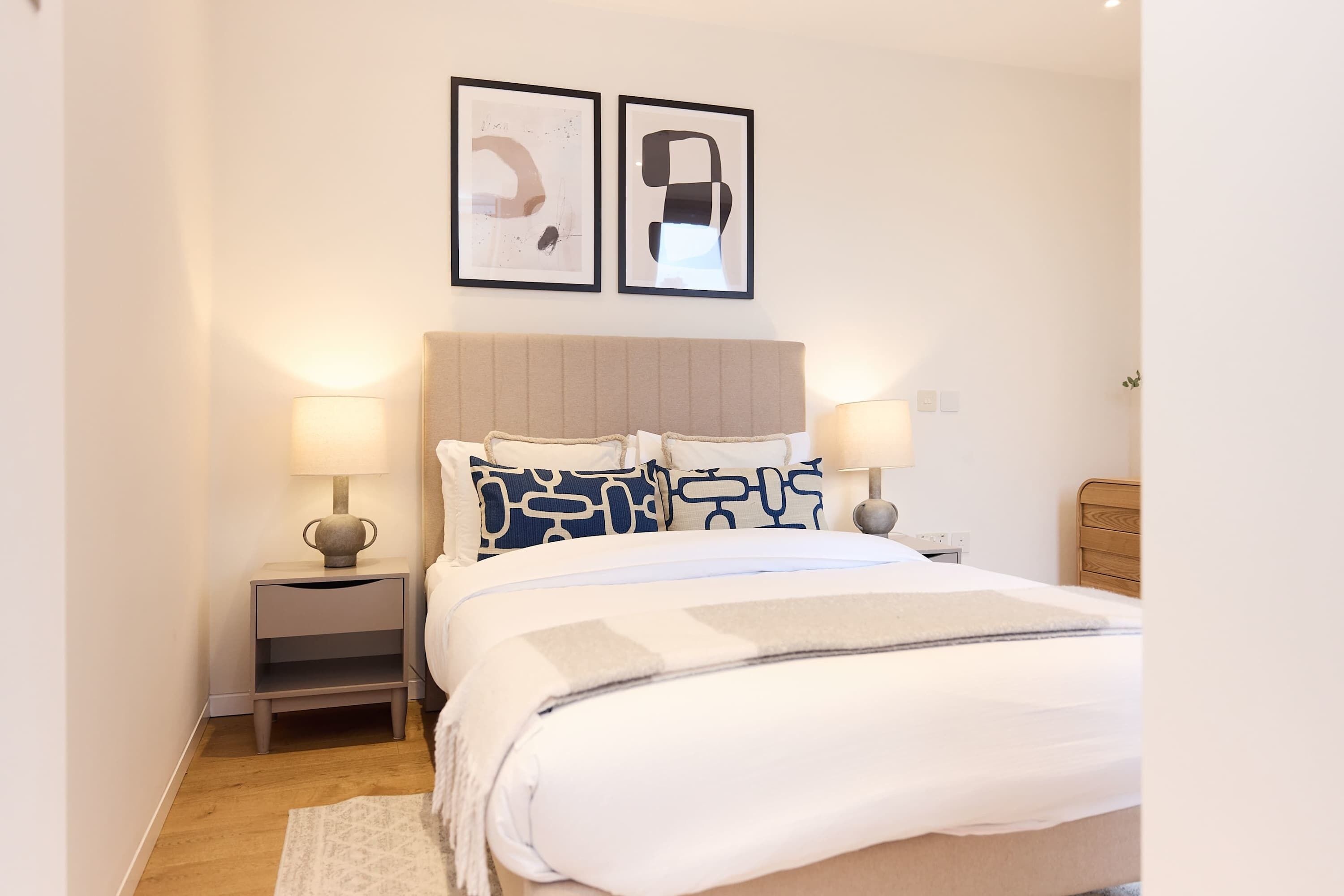 3 chambres, bureau, Wi-Fi, draps fournis