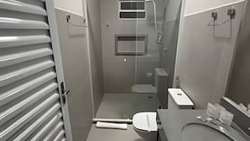 Family Studio | Bathroom