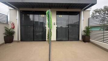 Estúdio standard | Detalhe da fachada