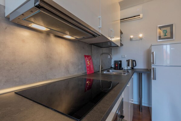 Apartment, 1 Bedroom | Private kitchen