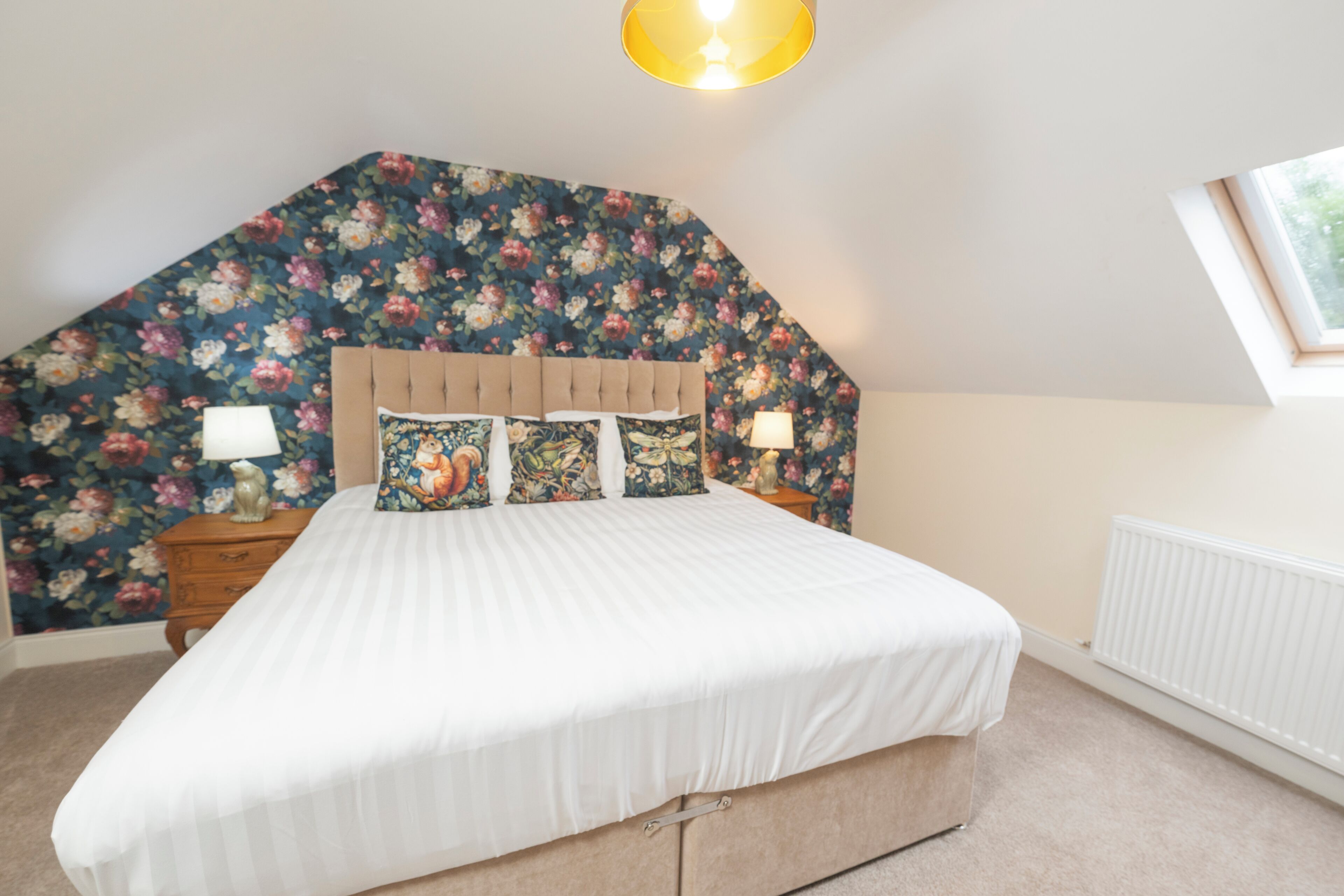 9 bedrooms, iron/ironing board, WiFi, bed sheets