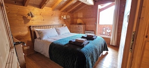 5 Schlafzimmer, Bügeleisen/Bügelbrett, kostenloses WLAN, Bettwäsche