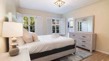 3 bedrooms, iron/ironing board, travel crib, WiFi