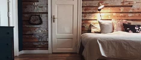 Double Room, City View | Blackout drapes