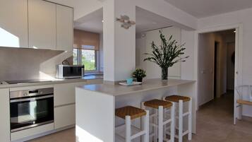 Microwave, dishwasher, coffee/tea maker, high chair