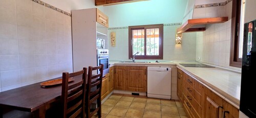 Finca Rústica con Piscina y Barbacoa