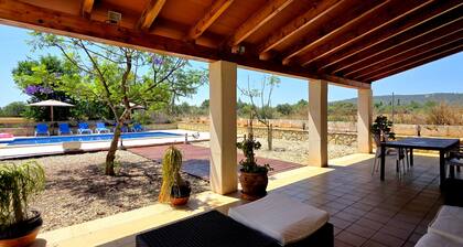 Finca Rústica con Piscina y Barbacoa