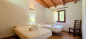 3 chambres, draps fournis