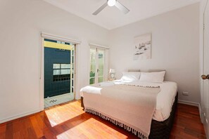 3 bedrooms, iron/ironing board, WiFi, bed sheets - City Fringe & Creative Vibe in Ultimo w Parking (Ultimo)