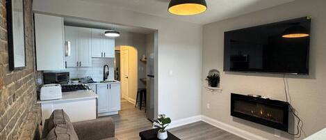 Televisión, chimenea