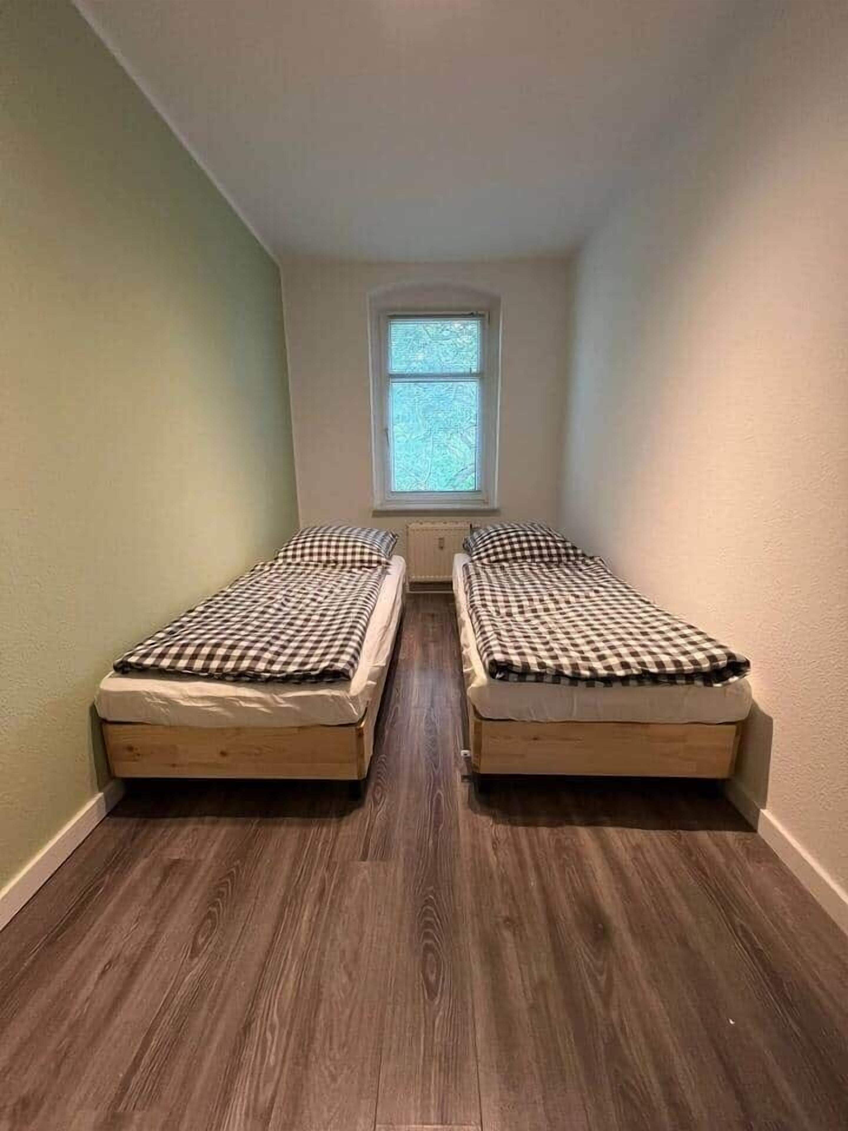 3 Schlafzimmer, Schreibtisch, Reisekinderbett, kostenloses WLAN