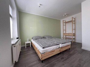 3 chambres, bureau, lit parapluie, Wi-Fi gratuit